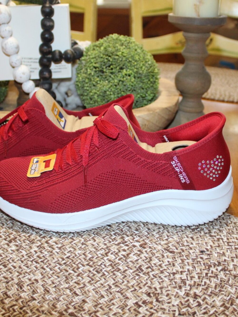 NWT Skechers Ultra Flex "Heart Me" slip ins women's size 9 1/2  DARLING!!